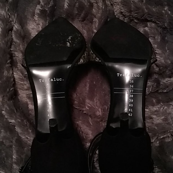 Like new Zara Trafaluc black and silver shoes - Picture 6 of 7